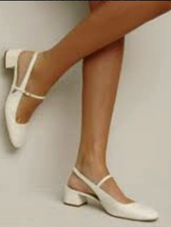 Reformation Shoes - Reformation Maddox Cream Patent Leather Slingback Low Block Heel Round Toe Shoes